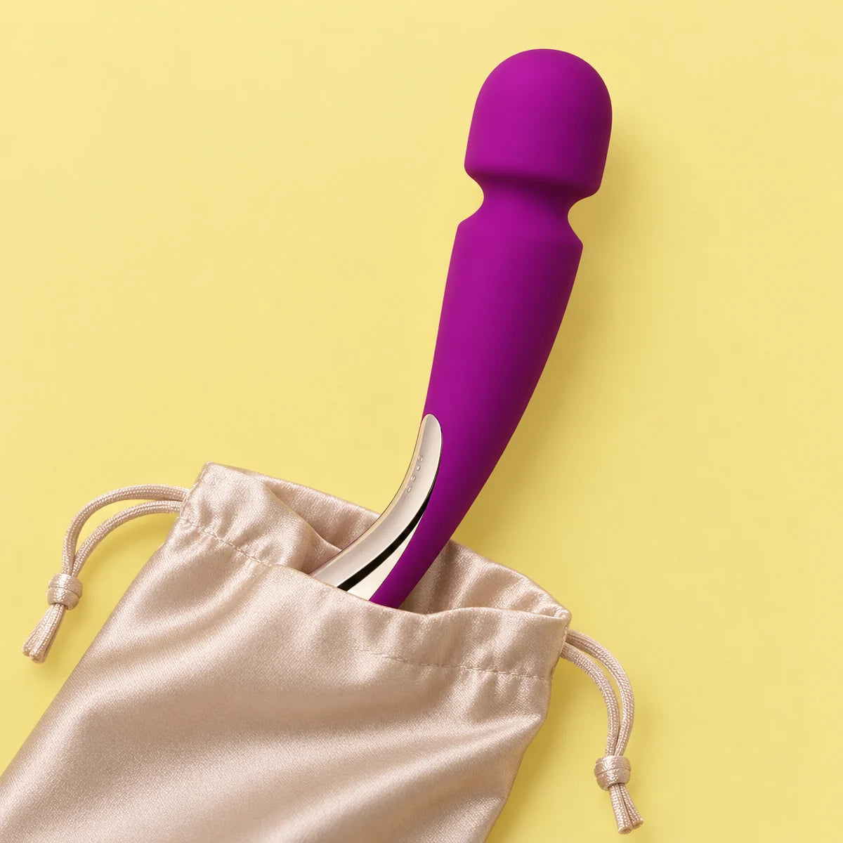 SMART WAND 2 Medium tucked into its satin storage pouch
